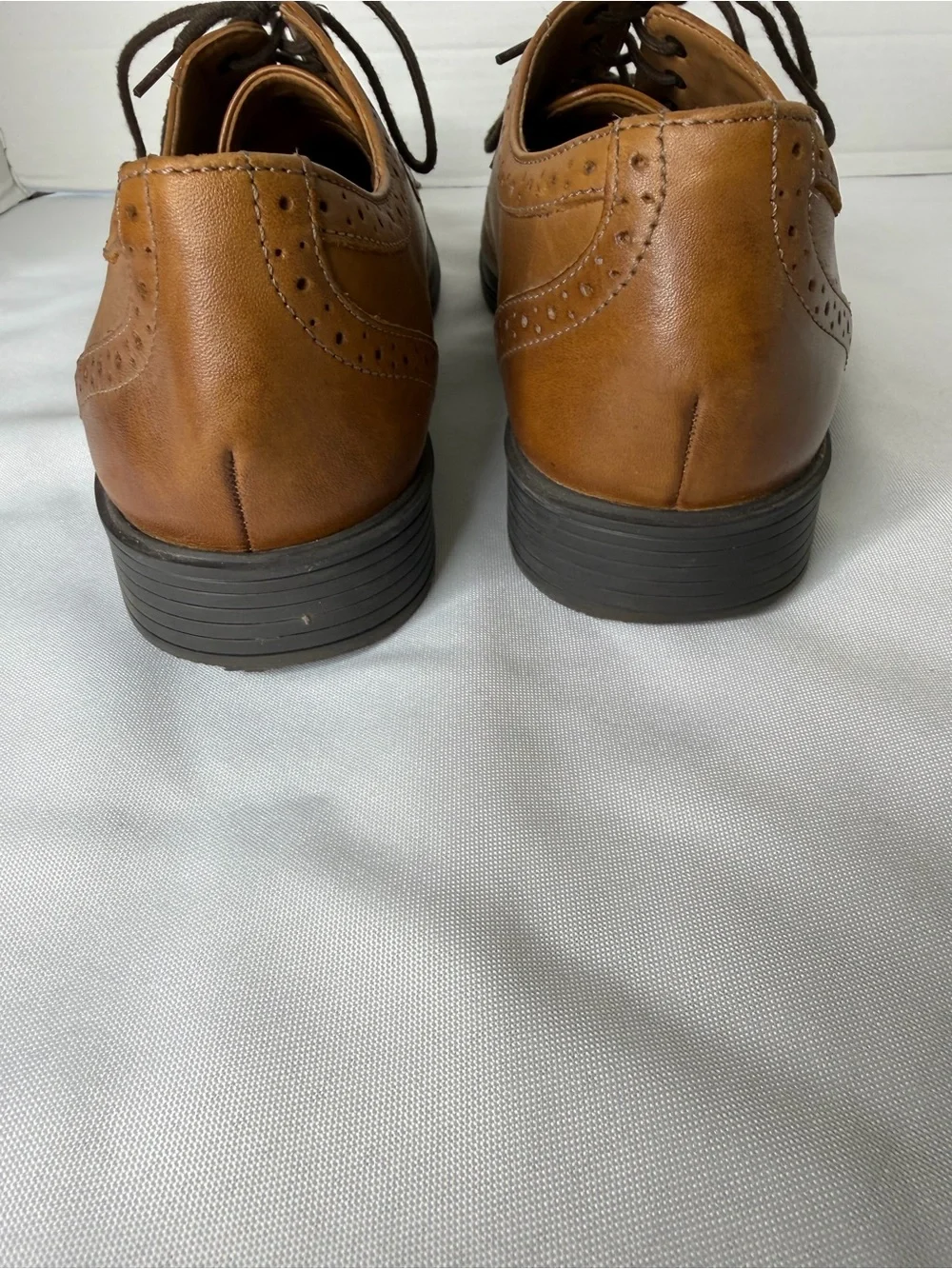 Clarks Men's Tan Leather Wingtip Oxfords Size 10.5